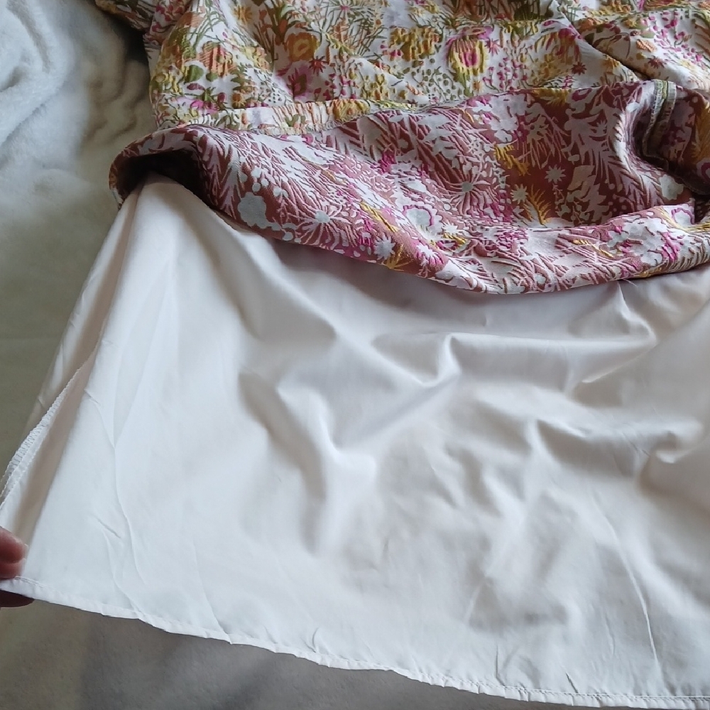Dress Olive Floral Smocked The Sleves are puffy. - Picture 13 of 15